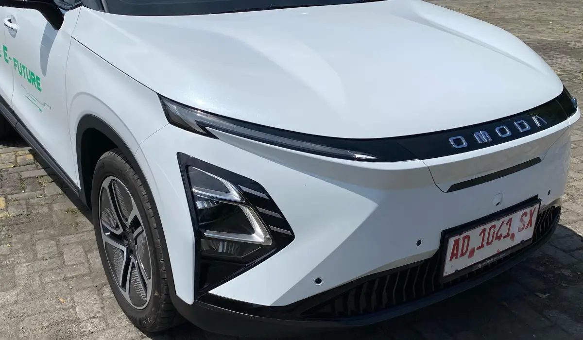 Merawat Aki Mobil: Kunci Kenyamanan Berkendara Bersama Chery Solo Baru Trik Agar Cat Mobilmu Awet: Mobil Bersinar Lebih Lama Bersama Chery Solo Baru
