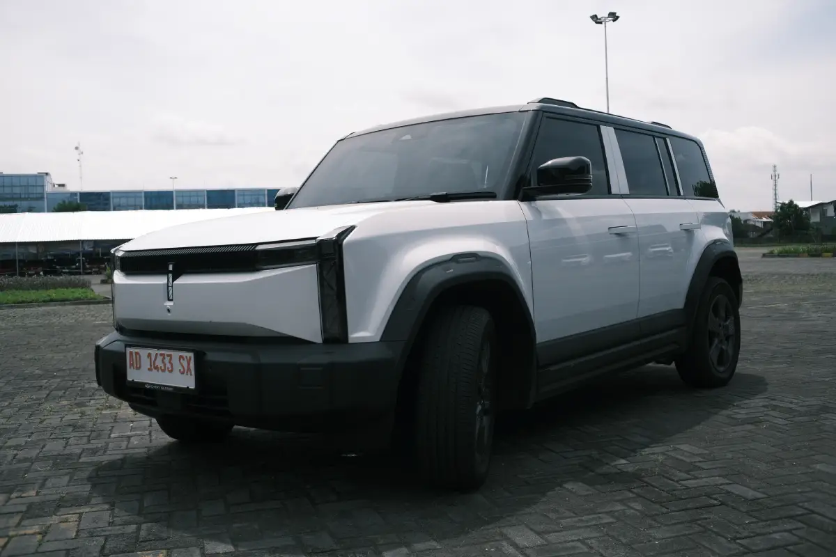 Pilihan Cerdas Body Repair: Mengapa Bengkel Resmi Chery Solo Baru Adalah Jawabannya (Bisa untuk Semua Merek!)